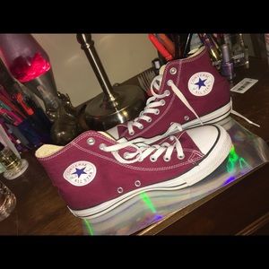 Maroon converse high tops